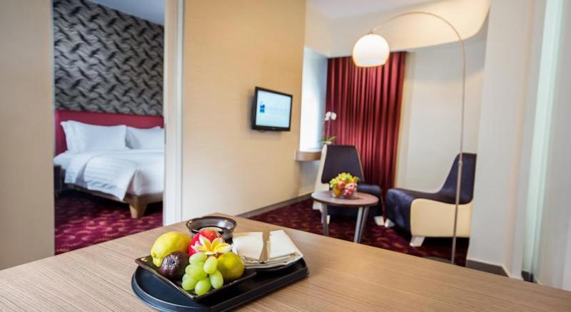 Blue Sky Hotel Petamburan