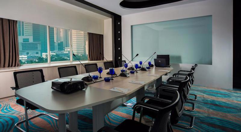 Blue Sky Hotel Petamburan