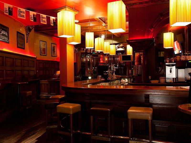 Eyre Square Hotel