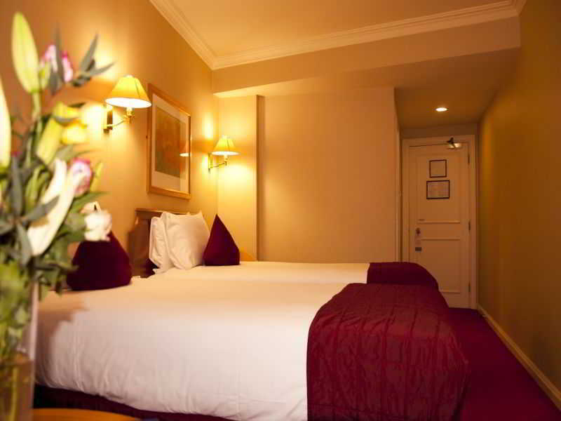 Eyre Square Hotel