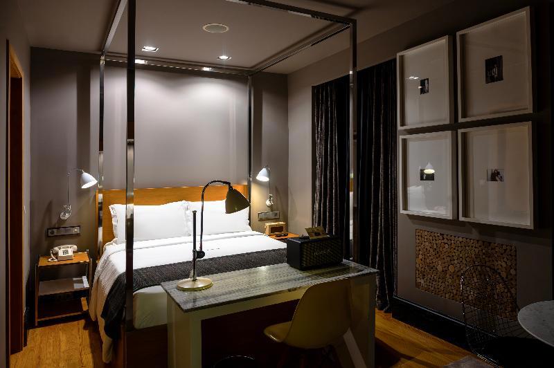 Browns Downtown Hotel