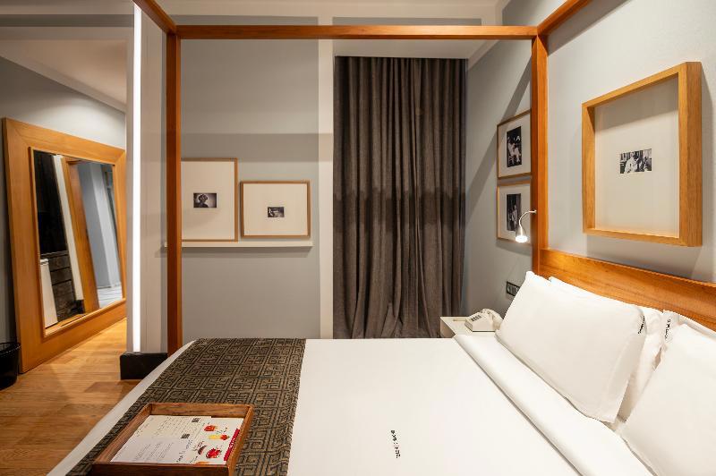 Browns Downtown Hotel