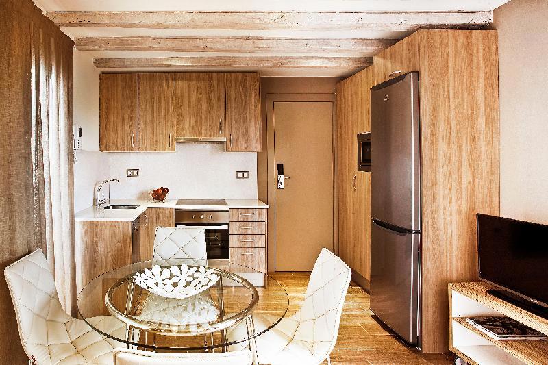 Barcelona Apartment Mila