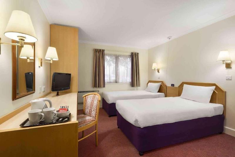 Days Inn By Wyndham Cannock Norton Canes M6 Toll