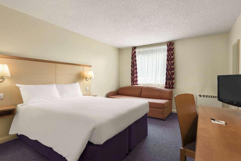 Days Inn By Wyndham Cannock Norton Canes M6 Toll