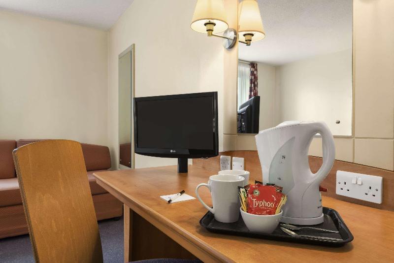 Days Inn By Wyndham Cannock Norton Canes M6 Toll
