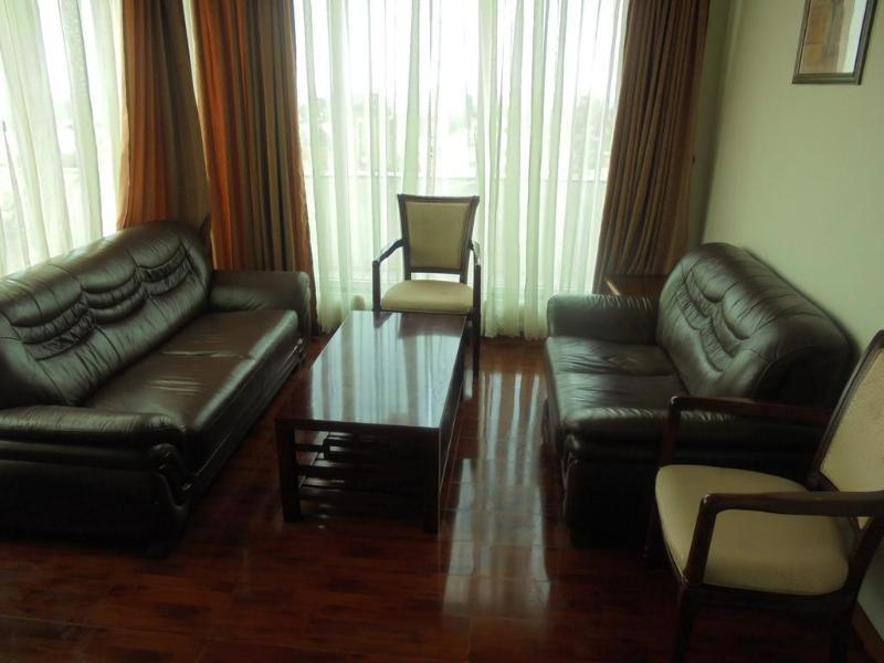 Adot Tina Hotel