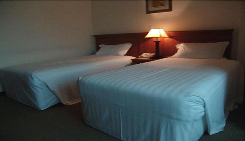 Adot Tina Hotel