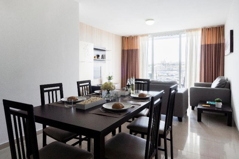Blubay Apartments By St Hotels
