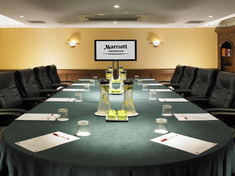 Courtyard By Marriott Aberdeen Airport