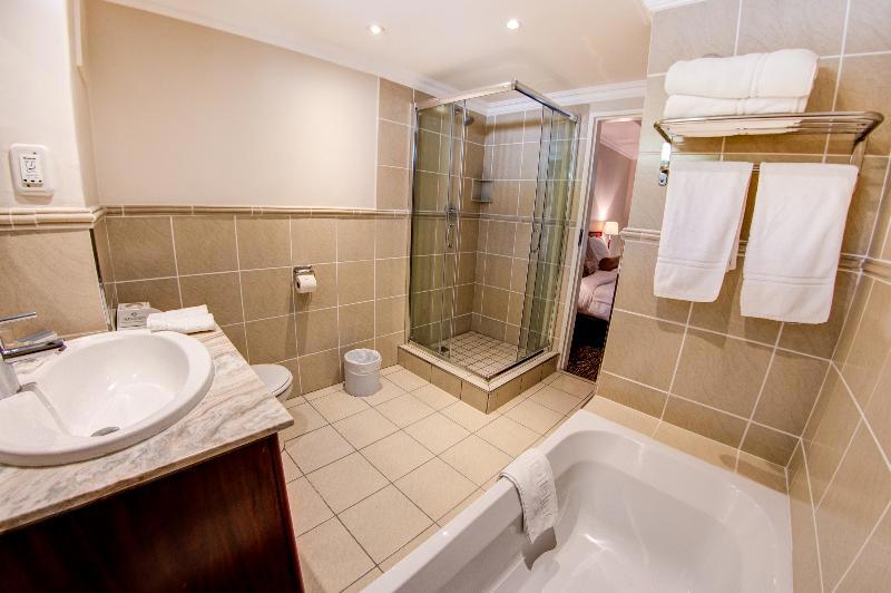 Courtyard Hotel Sandton