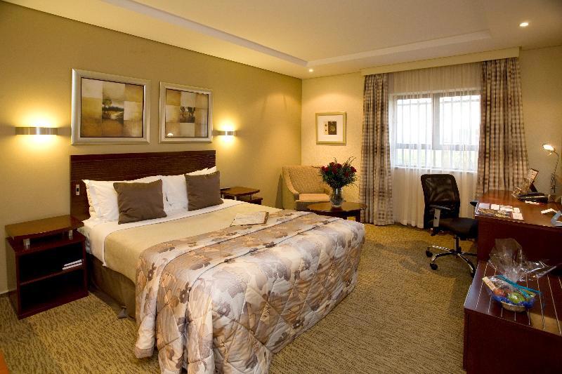 City Lodge Johannesburg Airport, Barbara Road