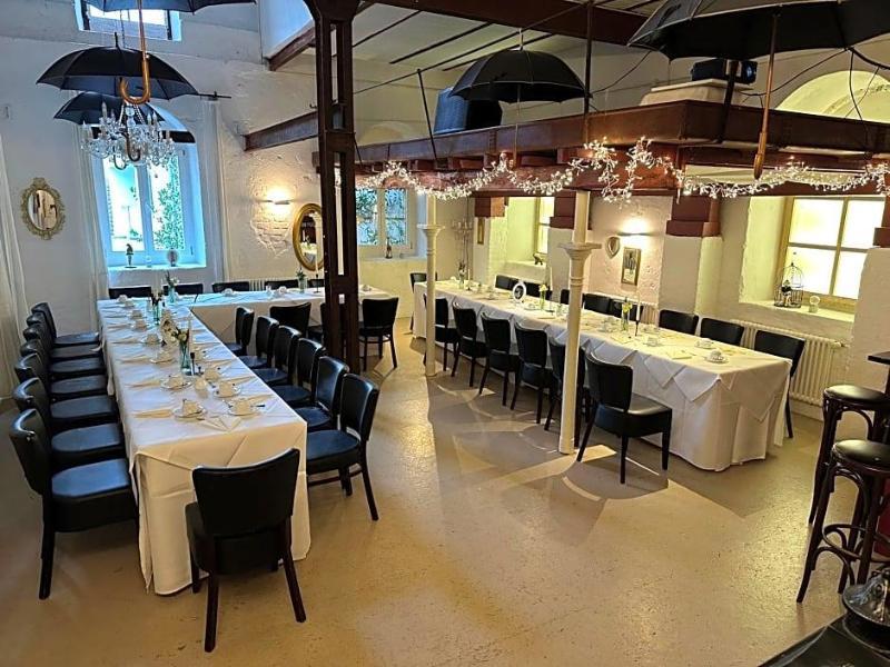 Hotel Restaurant Gruner Baum und Altes Tor fotoğrafı