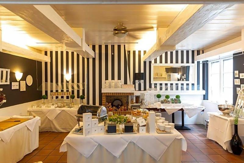 Hotel Restaurant Gruner Baum und Altes Tor fotoğrafı