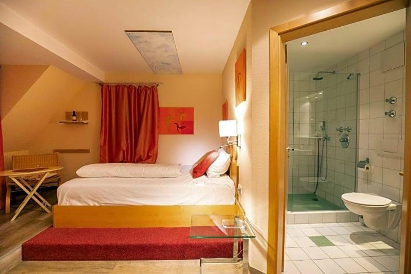 Hotel Restaurant Gruner Baum und Altes Tor galeri fotoğrafı