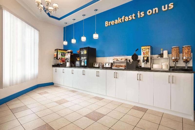 Premier Inn & Suites - Downtown Hamilton