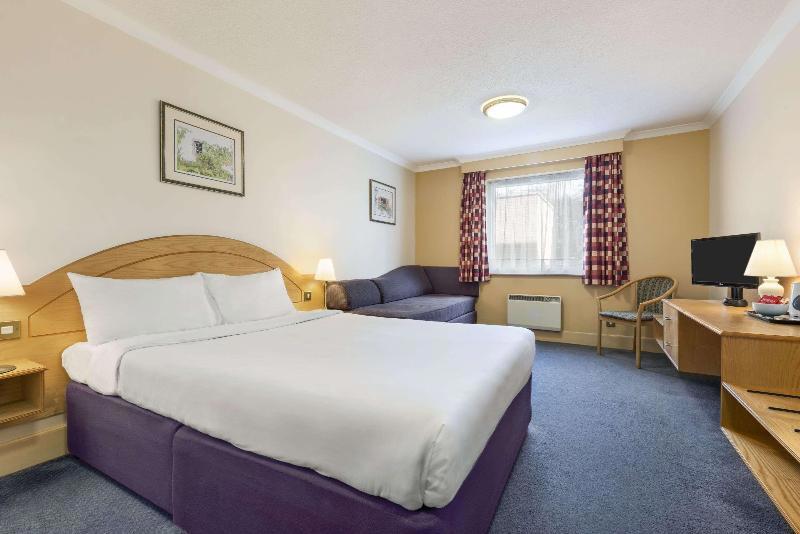 Days Inn By Wyndham Watford Gap