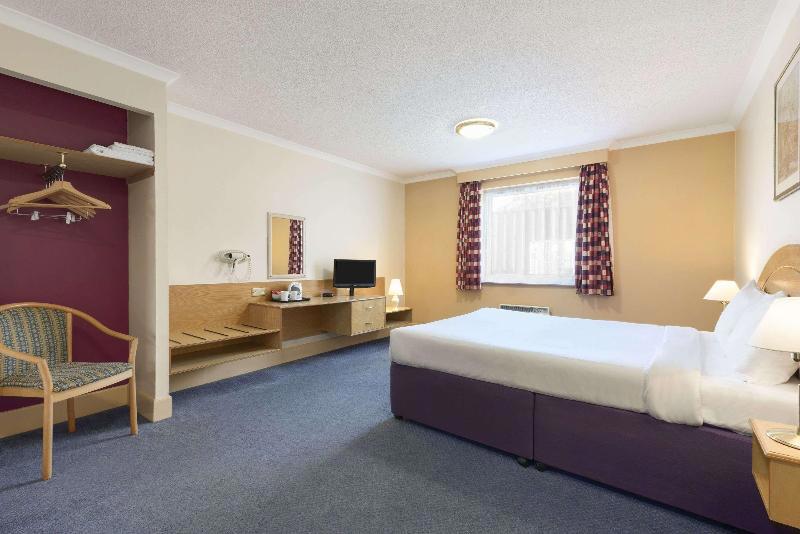 Days Inn By Wyndham Watford Gap
