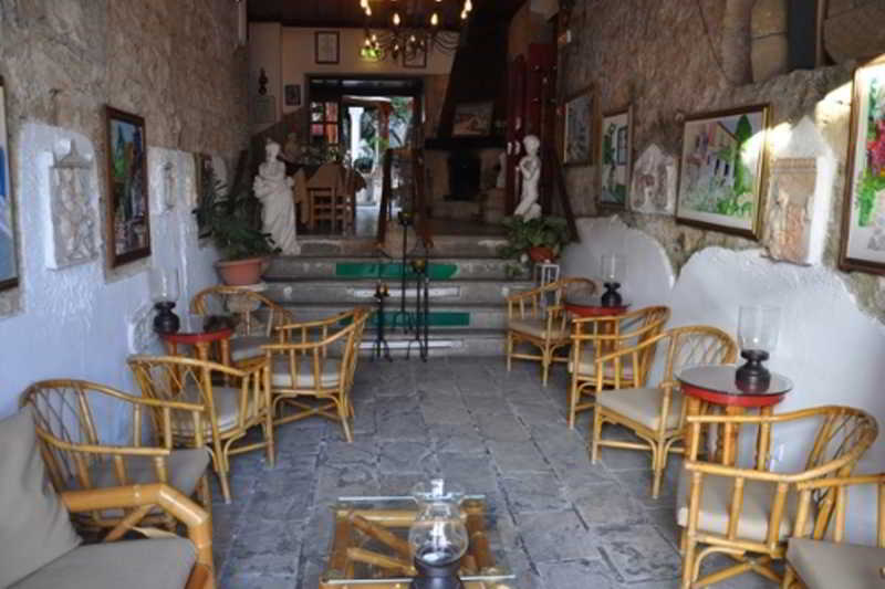 Kiniras Traditional Hotel & Restaurant fotoğrafı