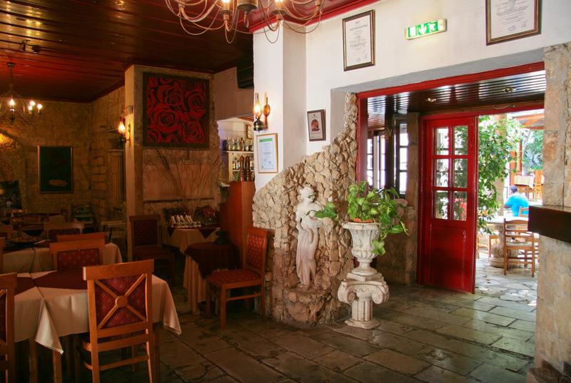 Kiniras Traditional Hotel & Restaurant fotoğrafı
