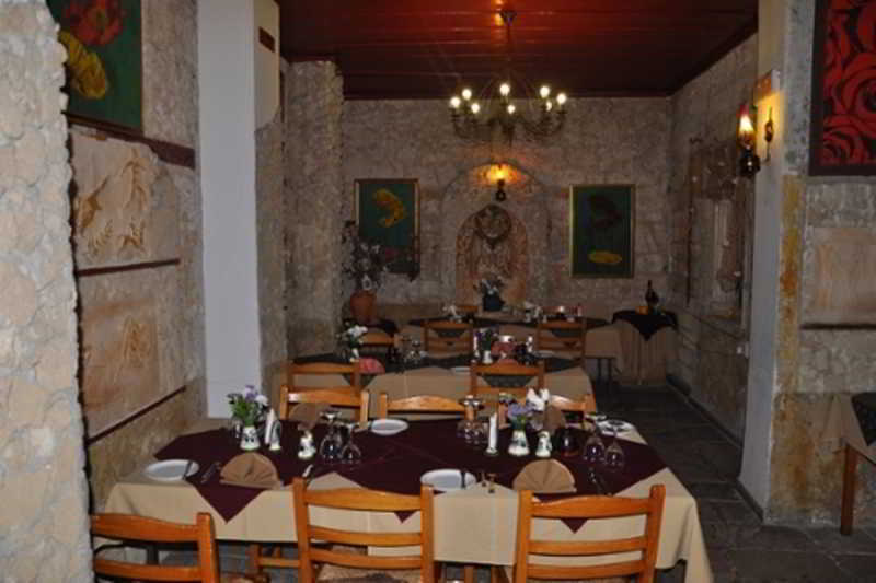Kiniras Traditional Hotel & Restaurant fotoğrafı