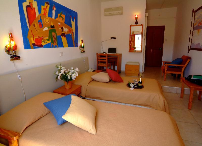 Kiniras Traditional Hotel & Restaurant fotoğrafı