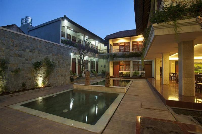 Catur Adi Putra Hotel