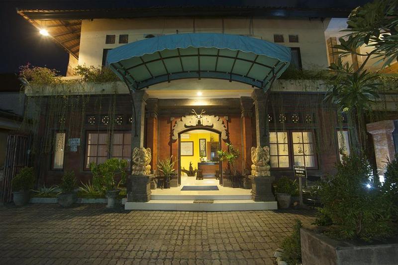 Catur Adi Putra Hotel