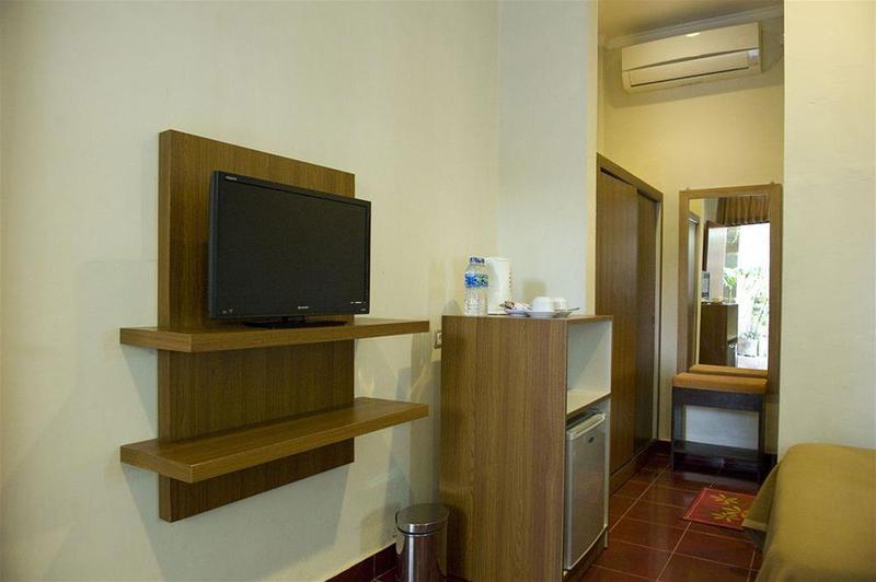 Catur Adi Putra Hotel