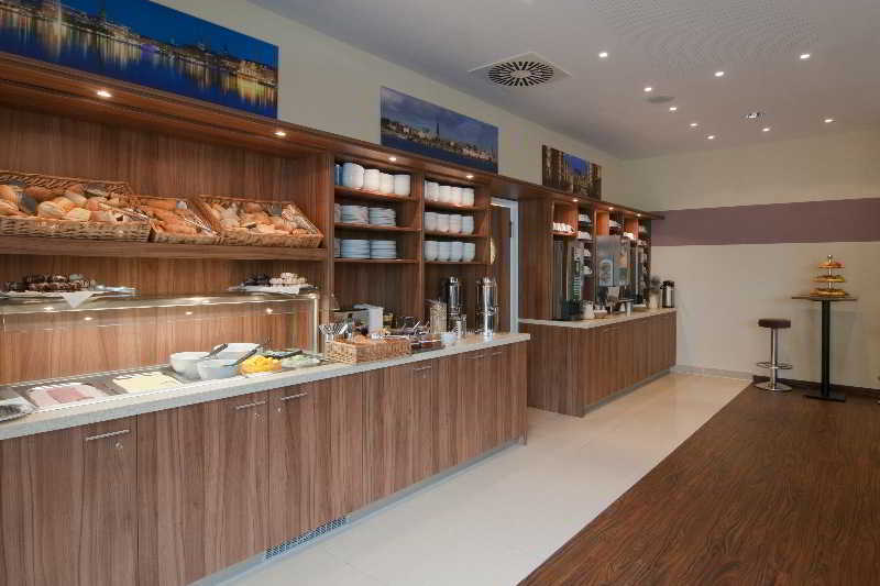 Premier Inn Dusseldorf City Centre galeri fotoğrafı