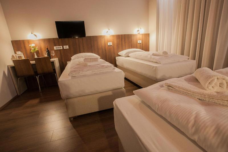 Hotel Center