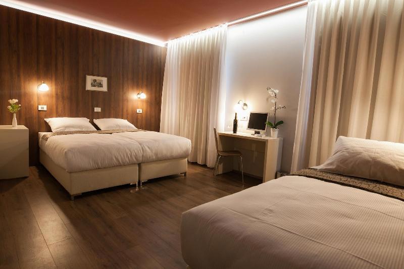 Hotel Center