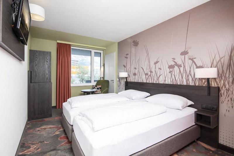 Hwest Hotel Hall