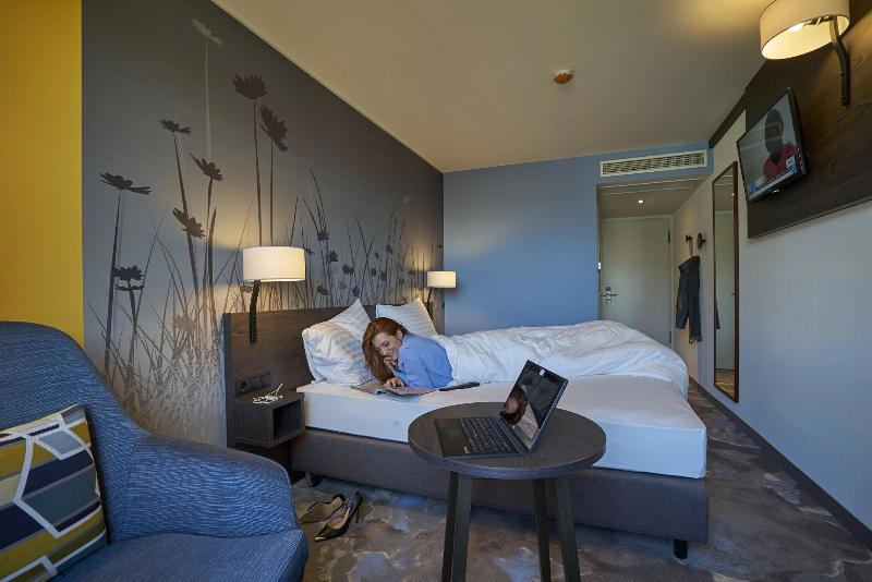 Hwest Hotel Hall
