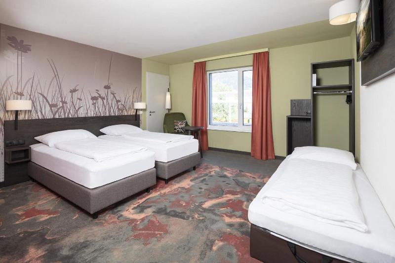 Hwest Hotel Hall