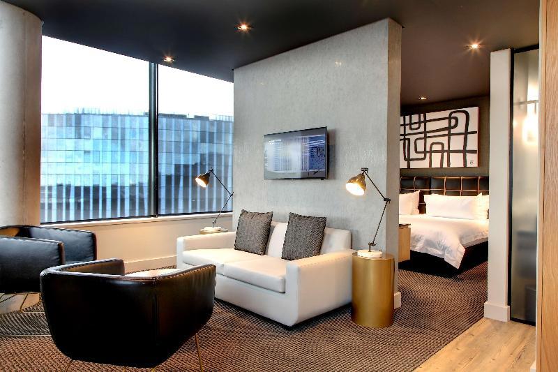 Century City Hotel Urban Square