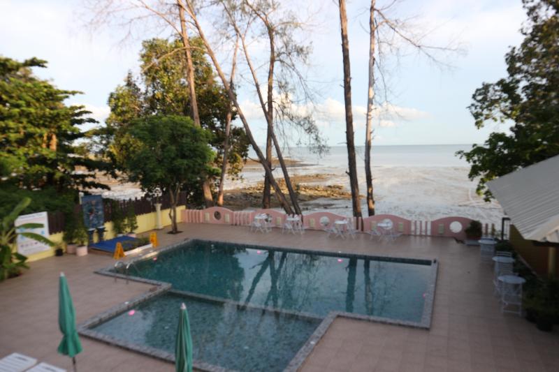 Chom By The Sea