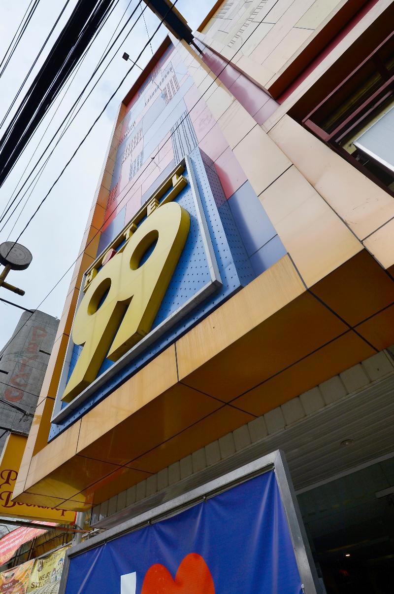 Hotel 99 Monumento Caloocan