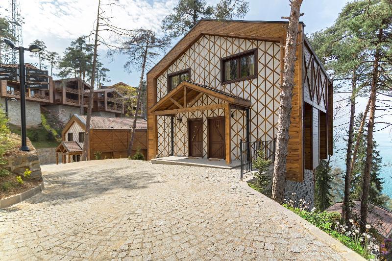 Hancioglu Camburnu Orman Evleri