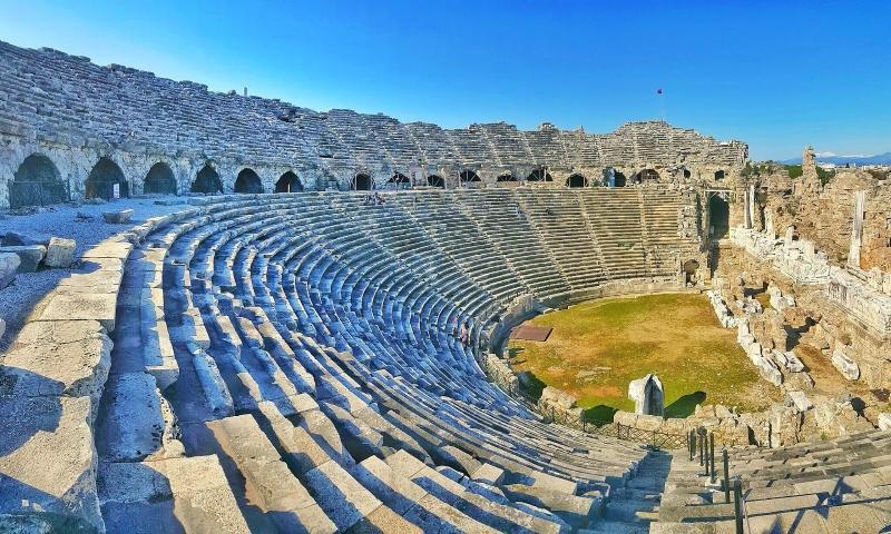 The Sansa Hotel & Spa