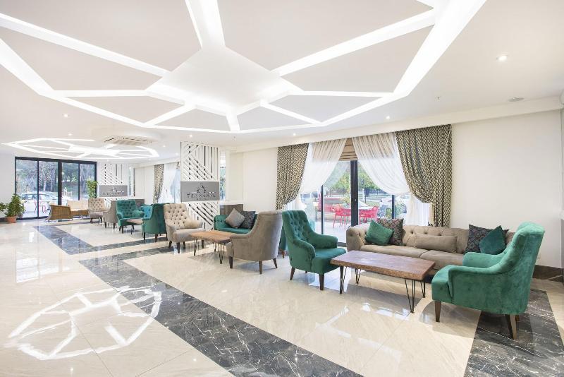 The Sansa Hotel & Spa