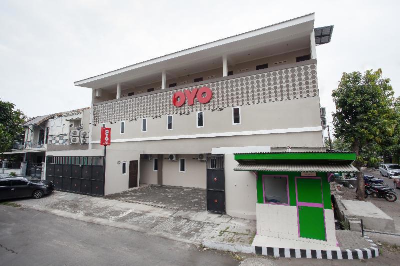Capital O 134 Lg Residence