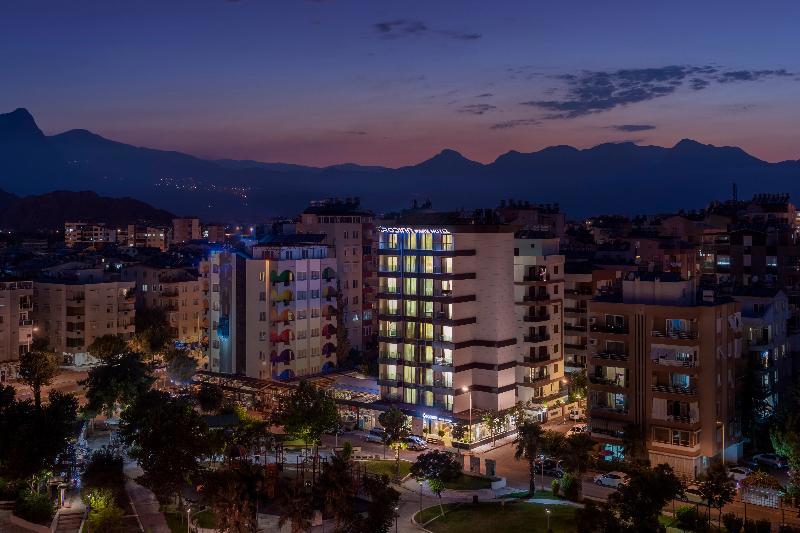 Rodinn Park Hotel