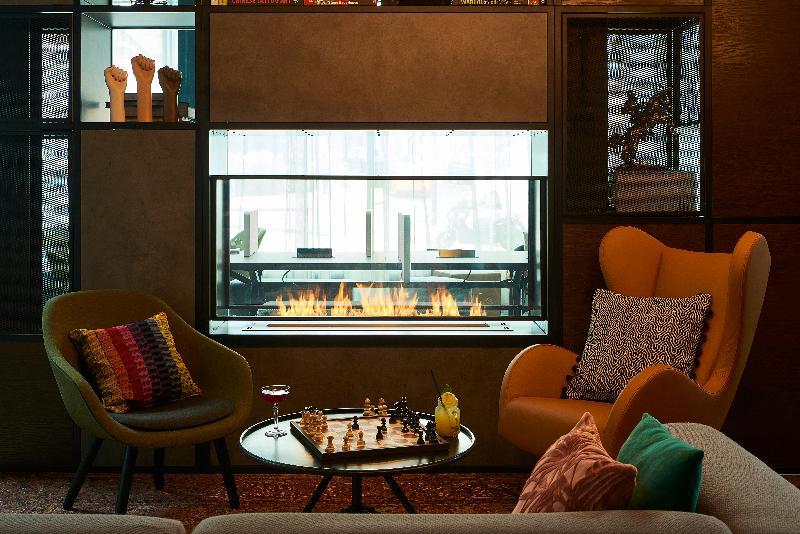 Moxy York