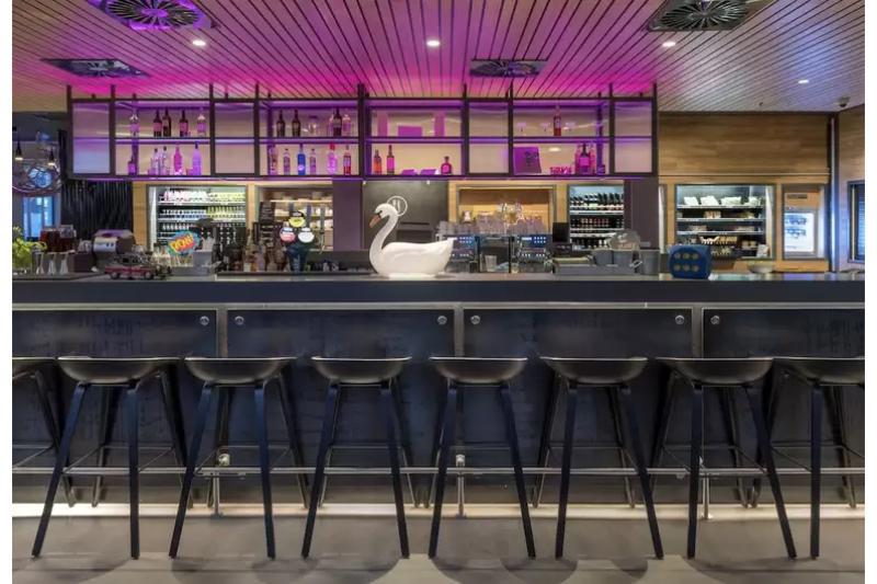 Moxy York