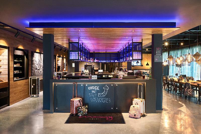 Moxy York