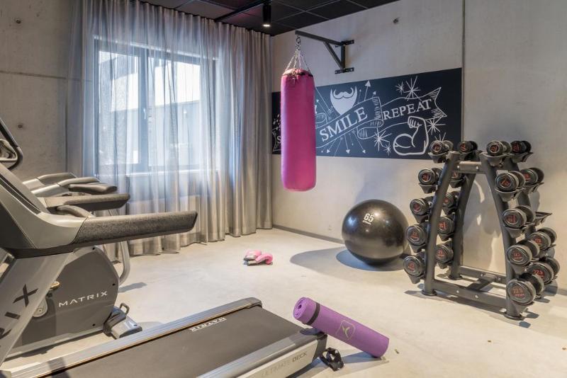 Moxy York