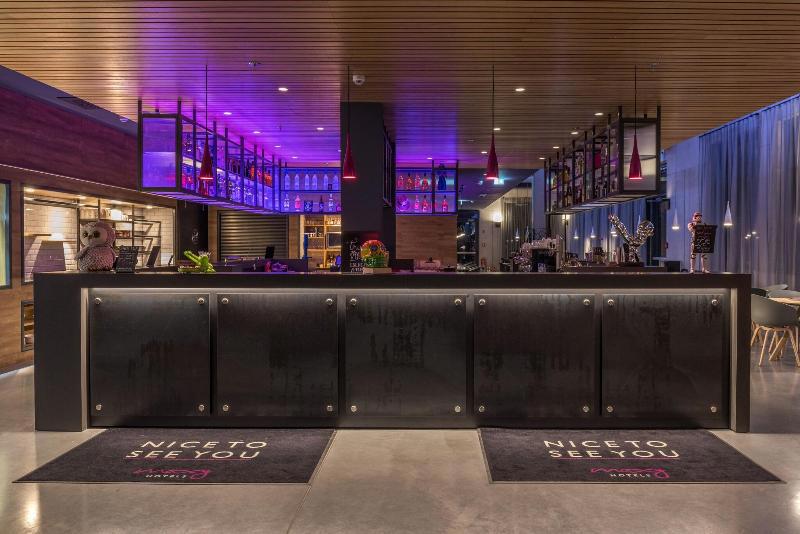 Moxy York