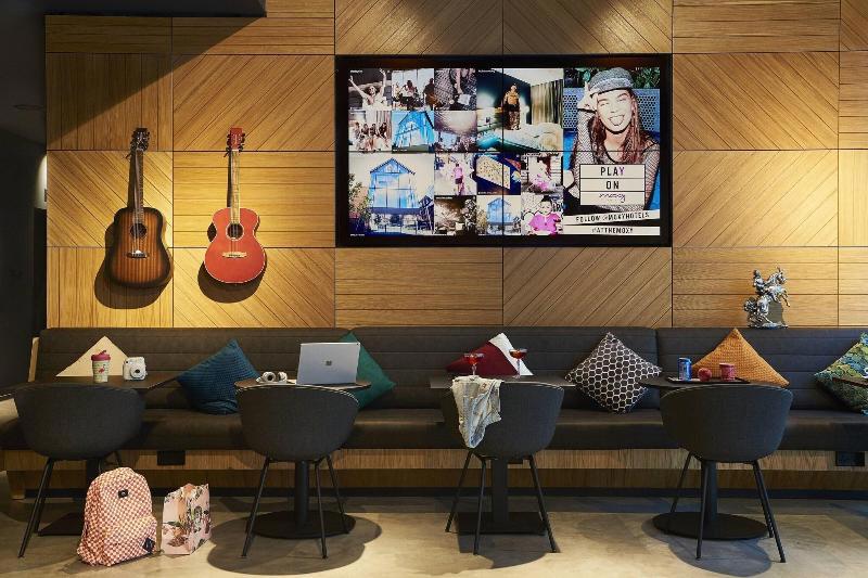 Moxy York