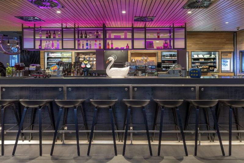 Moxy York